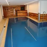 ホテル Grichting & Serviced 3*