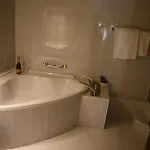ホテル Grichting & Serviced 3*