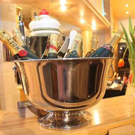 Hotel Grichting & Serviced