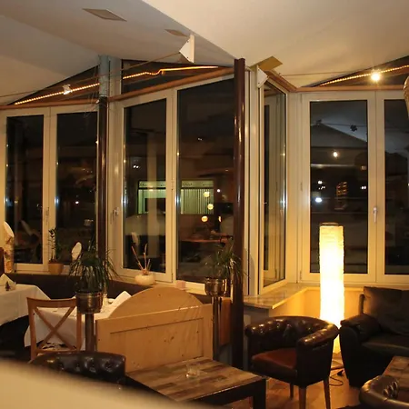 Grichting & Serviced Hotel 3*