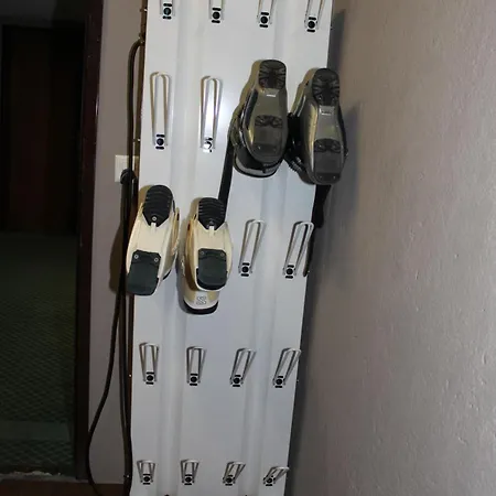 Grichting & Serviced Hotel 3*