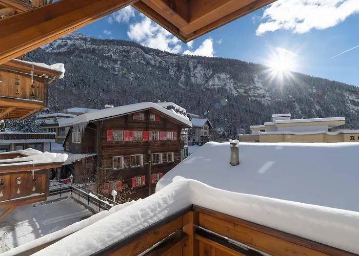 Grichting & Serviced Hotel 3*