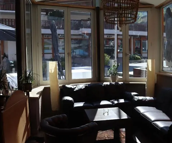 Grichting & Serviced 3*